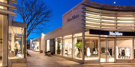 AMERICANA MANHASSET .